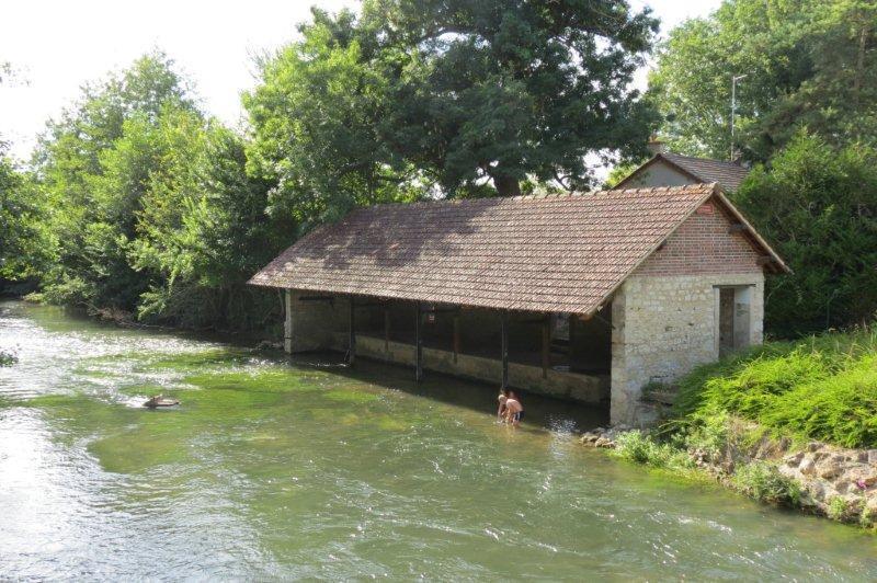 LAVOIR LIMETZ VILLEZ